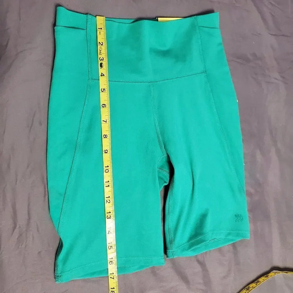 NWT All in Motion Brushed Sculpt High Rise Bike Shorts XS - Picture 6 of 9
